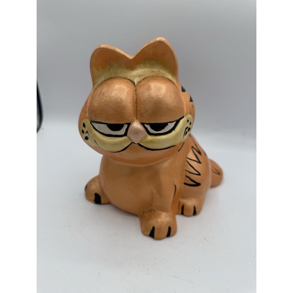 Vintage Hand Painted Garfield Figurine 7” Sitting Jim Davis 1978 Comic Strip Cat